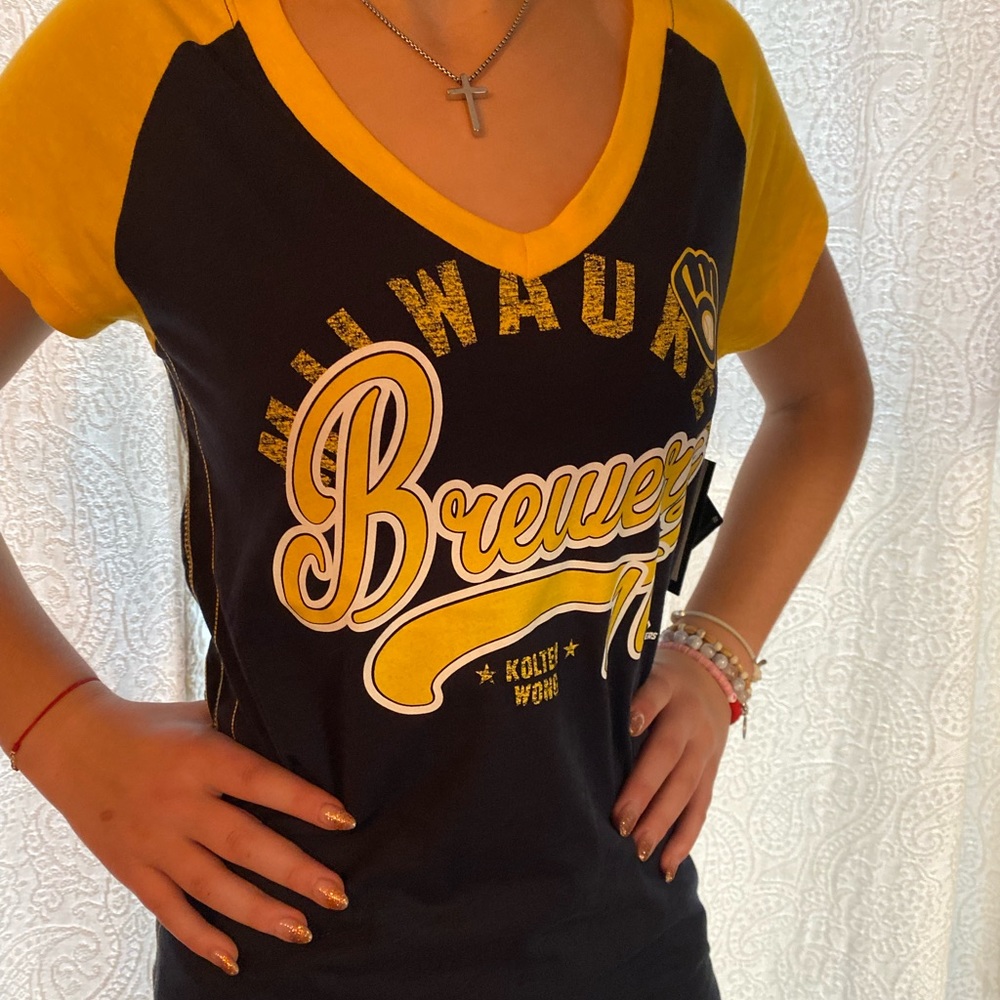 Milwaukee Brewers T-shirt size large Kolten Wong